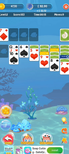 playing Royal Solitaire Fish